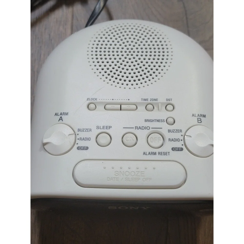 Sony Dream Machine ICF C318‎ FM AM Clock Radio Dual Alarm Auto Time Set Tested